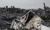 Hiện trường vụ rơi máy bay MH17