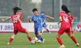 Thái Nguyên T&T (áo xanh) giành chiến thắng đậm 4-0 trong ngày ra quân giải nữ Quốc gia 2025 (ảnh Thu Trang)