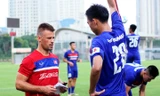 VFF đã chấm dứt hợp đồng với chuyên gia Martin Forkel (trái). 