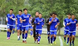 Tuyển Việt Nam trong buổi tập sáng 9/12. Ảnh Tuấn Tú