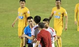 Trọng tài Hà Anh Chiến mắc sai lầm nghiêm trọng nhất ở V-League 2016 