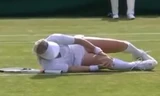 Chấn thương kinh hoàng, tay vợt la hét thảm thiết trên sân Wimbledon