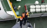 Toàn bộ thủy thủ phà Sewol thoát nạn trong khi hàng trăm hành khách bị mất tích