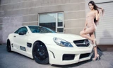 Kiều nữ khoe chân dài miên man bên Mercedes SL63 AMG
