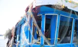 Cảnh tan hoang tàu cá bị Trung Quốc đâm chìm
