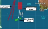 Khu vực tìm kiếm MH370 mới (hình chữ nhật đỏ), cách vùng tìm kiếm cũ khoảng 1.100 km. Đồ họa: CNN.