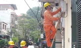 Thêm khó vì giá điện tăng