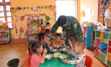 Bữa cơm ấm nóng của bộ đội biên phòng dành cho trẻ nghèo vùng biên