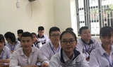 Nhiều chuyên gia nhận định, chương trình đào tạo 9+5 đối với học sinh tốt nghiệp THCS là khó khả thi (ảnh chụp trước ngày 27/4). Ảnh: Diệp An 
