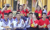 Chiến sĩ Trường Sa và đại biểu đoàn công tác số 4 giao lưu văn nghệ ẢNH: NGUYỄN MINH 