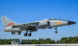 Tiêm kích ném bom JH-7 của không quân Trung Quốc trong một cuộc tập trận Ảnh: Xinhua 