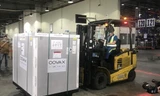 Những lô vắc-xin đầu tiên do COVAX viện trợ về tới Việt Nam sáng 1/4