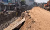 Ngổn ngang dự án cải tạo mặt đê Âu Cơ đoạn từ Nghi Tàm đi cầu Thăng Long