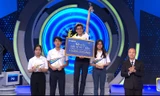 Đường Lên Đỉnh Olympia: Nam sinh Bình Định chiến thắng sau màn rượt đuổi tỉ số căng thẳng