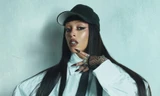 Vứt áo người hâm mộ tặng và than thở quá hôi, Doja Cat bị netizen chê giả tạo