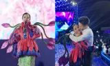 The Masked Singer "phát đường": O Sen ôm chặt chồng, Khánh Thy - Phan Hiển cực tình cảm