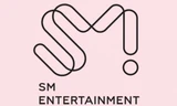SM Ent cái gì cũng có, chỉ chuyên gia soát lỗi chính tả là thiếu thôi!