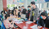 Thí sinh bắt đầu nộp hồ sơ, nhập học