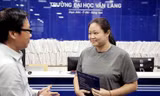 Trường ĐH Văn Lang trao học bổng 100% cho cô học trò nghèo