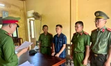 ‘Hợp tác’ khai thác vàng trái phép, hai đối tượng bị tạm giam