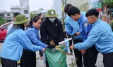 Hơn 1.000 đoàn viên, thanh niên, cán bộ, chiến sĩ tham gia ‘Chủ nhật xanh’ vì Huế xanh, sạch, sáng