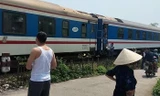 Xe máy va chạm tàu hỏa, nhân viên giao hàng tử vong 