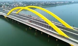 Thông xe kỹ thuật cầu có 'lọng vàng cung đình' bắc qua sông Hương