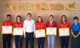 Tỉnh Đoàn TT-Huế khen thưởng cầu thủ U23 Hồ Thanh Minh và các VĐV xuất sắc tại SEA Games 31