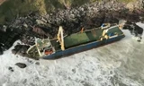 Tàu 'ma' bí ẩn tự trôi qua 3 châu lục rồi dạt vào bờ biển Ireland