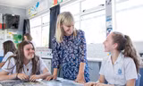 Khó nhằn và cao siêu, vậy điều gì giúp môn Khoa học “được lòng” teen New Zealand?