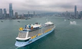 Siêu tàu du lịch chở hơn 4.000 khách quốc tế đến Nha Trang
