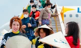 Nha Trang đón 11 chuyến bay charter chở hơn 2.200 khách Hàn Quốc đến du lịch