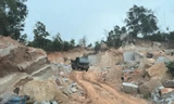 Vụ xe tải ùn ùn chở đá lậu ở Khánh Hòa: Kỷ luật chủ tịch xã