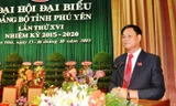 Ông Huỳnh Tấn Việt phát biểu tại Đại hội đại biểu Đảng bộ Phú Yên năm 2015. Ảnh Báo Phú Yên.