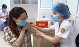 Tiêm thử nghiệm vắc xin Nano Covax giai đoạn 3 tại Học viện Quân y. Ảnh Mạnh Thắng.