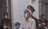 Cựu Chủ tịch UBND tỉnh Khánh Hoà Nguyễn Chiến Thắng tại toà. Ảnh CÔNG HOAN
