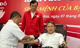 Bí thư Tỉnh uỷ Khánh Hòa hiến máu tại Chủ nhật Đỏ