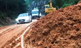 Quốc lộ 27C nối Nha Trang - Đà Lạt tiếp tục bị sạt lở, gây ách tắc giao thông