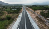 Cận cảnh cao tốc Nha Trang - Cam Lâm chính thức thu phí từ hôm nay