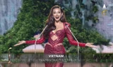 Thuỳ Tiên diện váy đỏ rực, lấn át đối thủ với màn hô tên cực 'gắt' ở bán kết Miss Grand