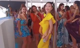 Hoa hậu Hong Kong gây sốt với màn 'múa cột' cực hài hước ở Miss Grand 2021