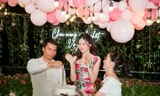 Ông xã đại gia tổ chức tiệc sinh nhật ngập tràn hoa hồng cho Á hậu Thanh Tú 