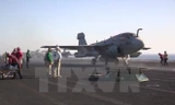 Máy bay chiến đấu EA-6B Prowler cất cánh từ tàu sân bay USS George H.W. Bush (CVN 77) trong chiến dịch không kích các cơ sở của IS ở Iraq.