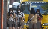 Đeo khẩu trang phòng ngừa virus MERS tại Pyeongtaek ngày 3/6. (Nguồn: THX/TTXVN)