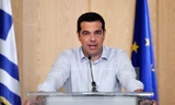 Thủ tướng Hy Lạp Alexis Tsipras phát biểu tại một cuộc họp báo ở thủ đô Athens ngày 12/8. (Nguồn: AFP/TTXVN)