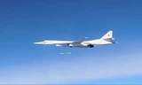 [VIDEO] ‘Thiên nga trắng’ Tu-160 phóng tên lửa hành trình tìm diệt IS