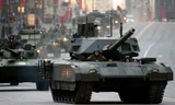 Siêu tăng T-14 Armata xuất hiện lần đầu tại lễ duyệt binh mừng Ngày Chiến thắng tại Quảng trường Đỏ hôm 9/5/2015. Ảnh: Tass