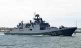 [VIDEO] Tàu hộ vệ tên lửa Đô đốc Grigorovich thị uy sức mạnh