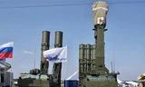 Hệ thống tên lửa phòng không S-300VM Antey-2500.