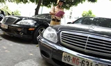 Có thể tịch thu xe biển ngoại giao không sang tên